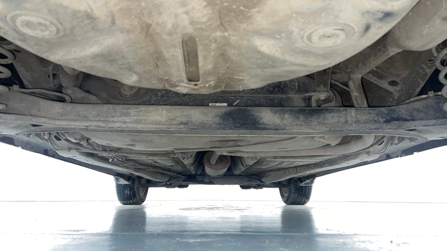 Used 2018 Maruti Suzuki Baleno Alpha 1.2 Petrol Manual extra REAR UNDERBODY VIEW (TAKEN FROM REAR)
