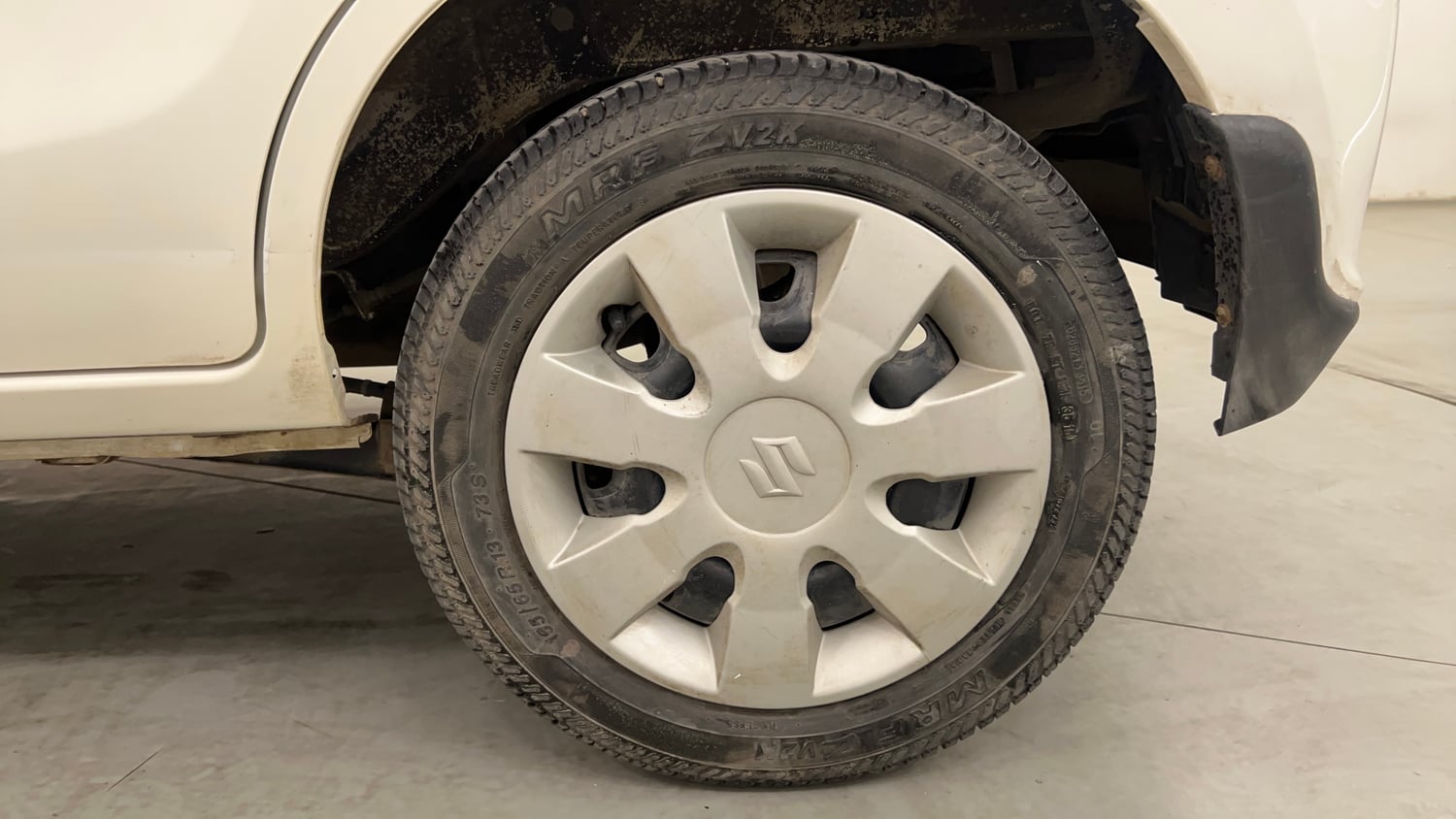 Used 2016 Maruti Suzuki Alto K10 VXi AMT Petrol Automatic tyres LEFT REAR TYRE RIM VIEW