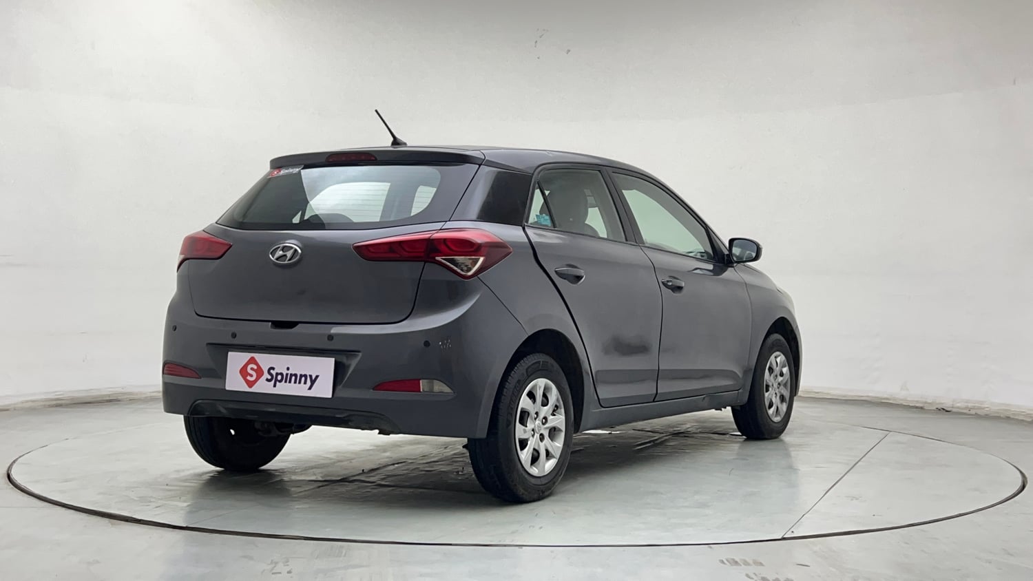 Used 2017 Hyundai Elite i20 Sportz 1.2 Petrol Manual exterior RIGHT REAR CORNER VIEW