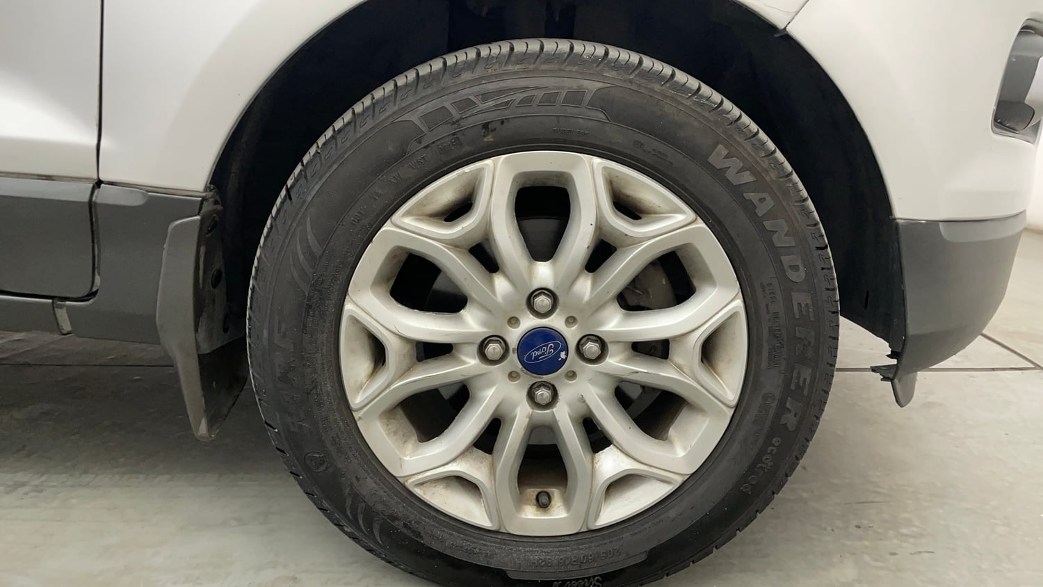 Used 2016 Ford EcoSport Titanium 1.5L TDCi Diesel Manual tyres RIGHT FRONT TYRE RIM VIEW