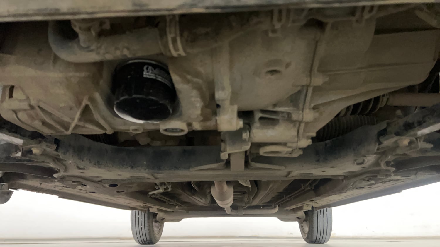 Used 2023 Nissan Magnite XV Premium Petrol Manual extra FRONT LEFT UNDERBODY VIEW