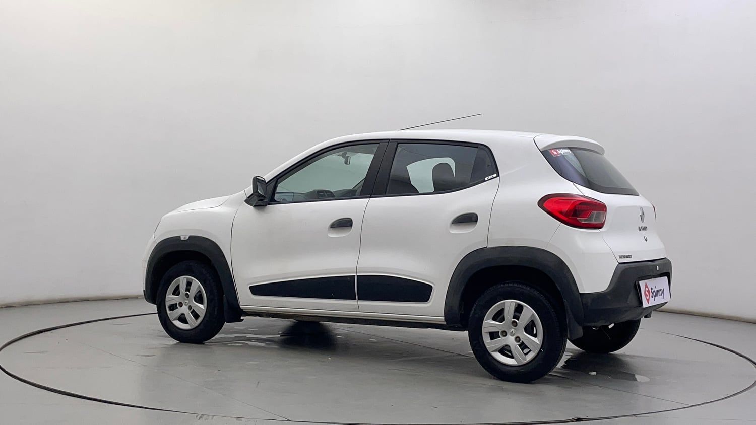 Used 2015 Renault Kwid RXT Petrol Manual exterior LEFT REAR CORNER VIEW
