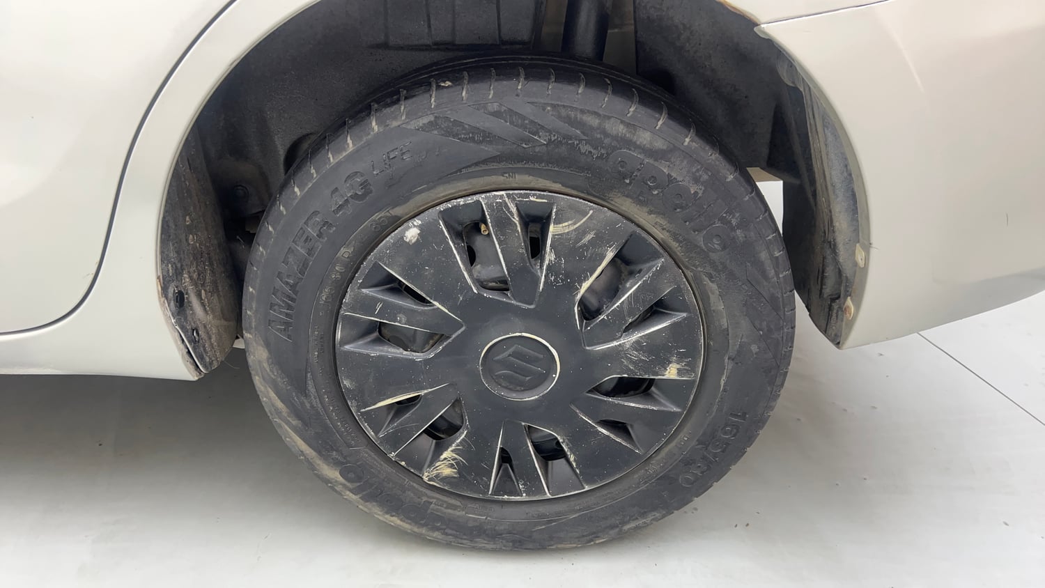 Used 2017 Maruti Suzuki Dzire VXi Petrol Manual tyres LEFT REAR TYRE RIM VIEW