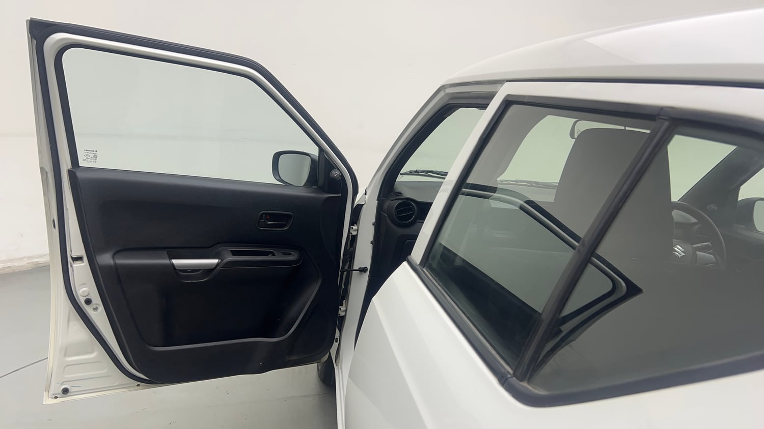 Used 2022 Maruti Suzuki Ignis Sigma 1.2 MT Petrol Manual interior LEFT FRONT DOOR OPEN VIEW