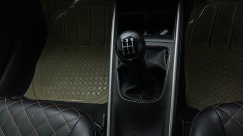 Used 2016 Maruti Suzuki Baleno Alpha 1.2 Petrol Manual interior GEAR  KNOB VIEW