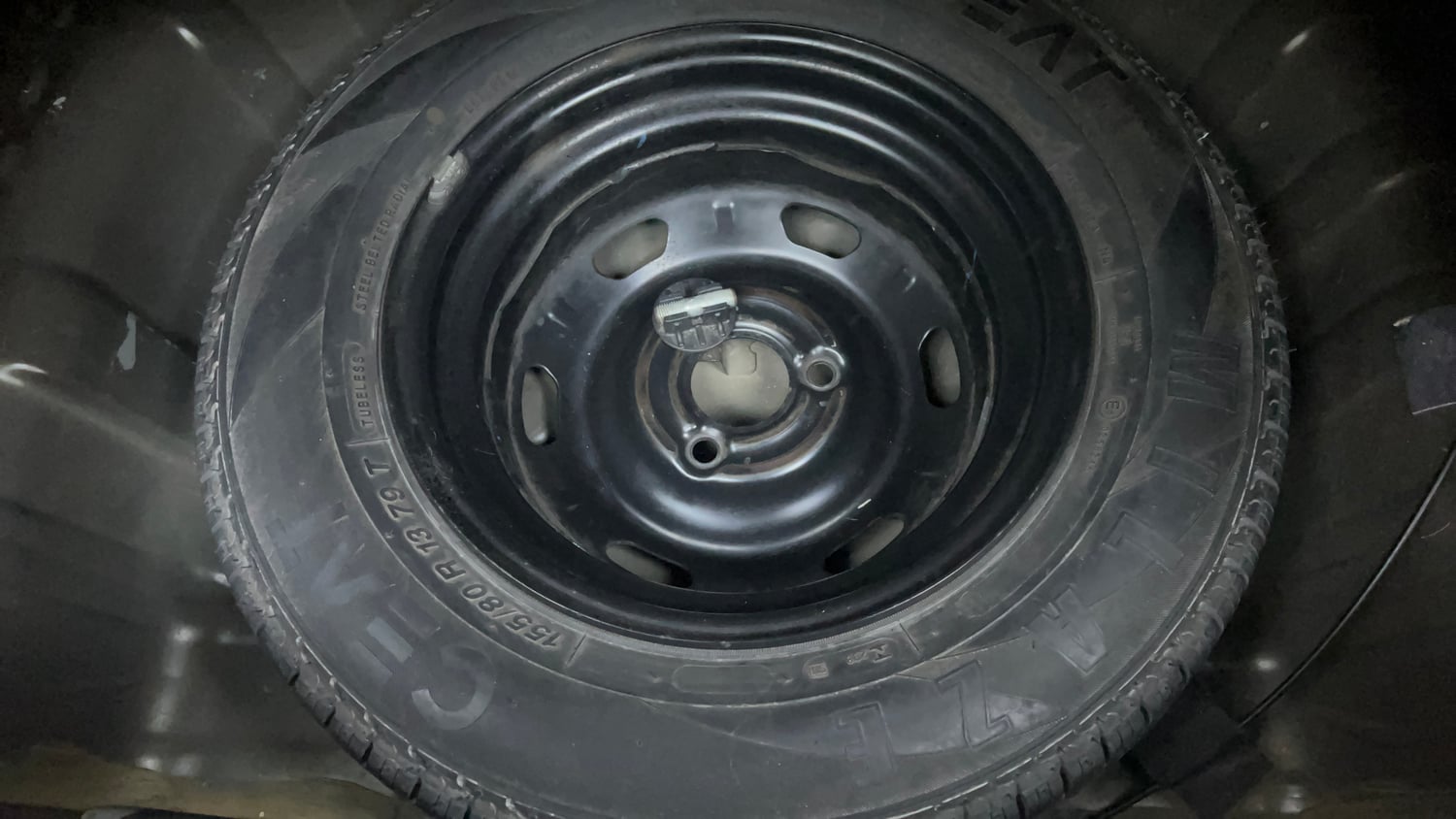 Used 2016 Renault Kwid RXT Petrol Manual tyres SPARE TYRE VIEW