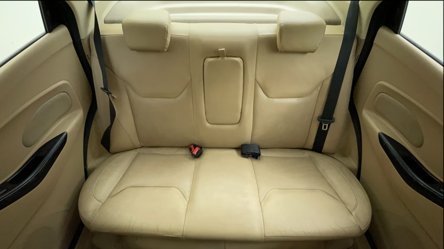 Used 2016 Ford Figo Aspire Titanium1.5 TDCi Diesel Manual interior REAR SEAT CONDITION VIEW