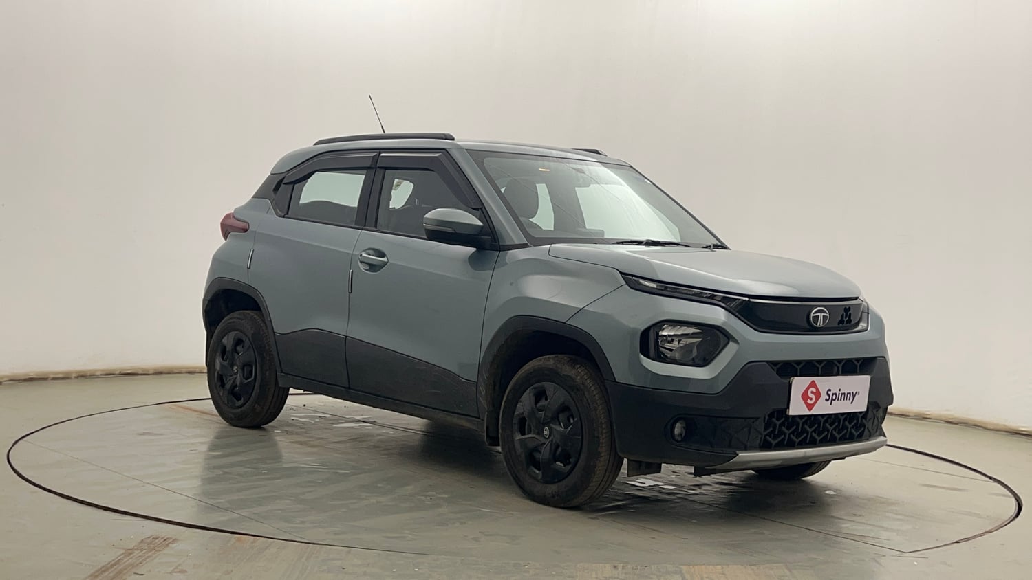 Used 2025 Tata Punch Adventure Plus Petrol Manual exterior RIGHT FRONT CORNER VIEW