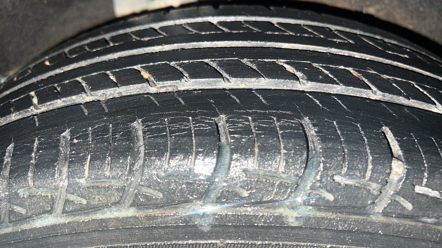 Used 2019 Maruti Suzuki Baleno Delta Petrol Manual tyres RIGHT REAR TYRE TREAD VIEW