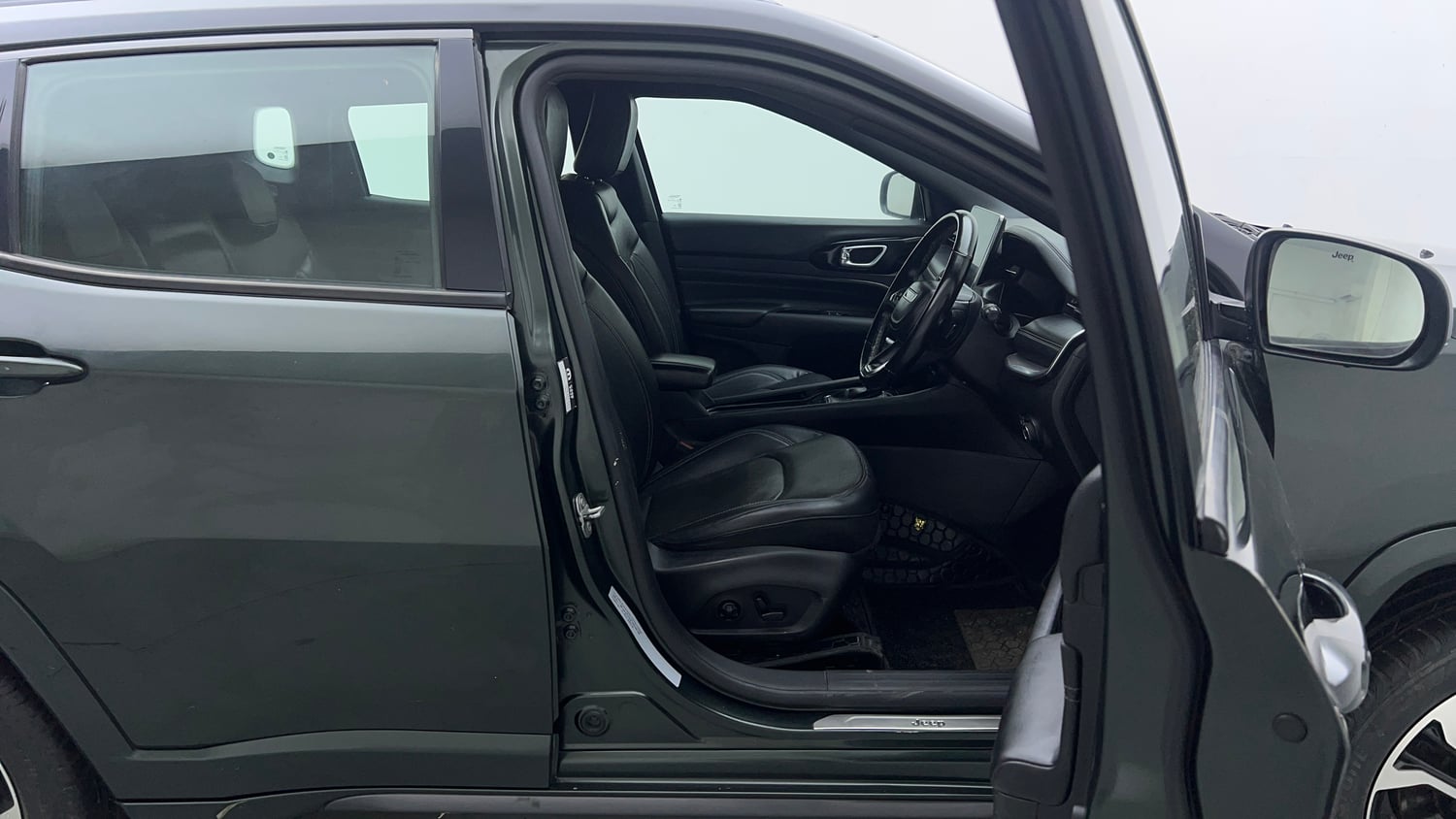 Used 2022 Jeep Compass Model S (O) 1.4 Petrol DCT Petrol Automatic interior RIGHT SIDE FRONT DOOR CABIN VIEW