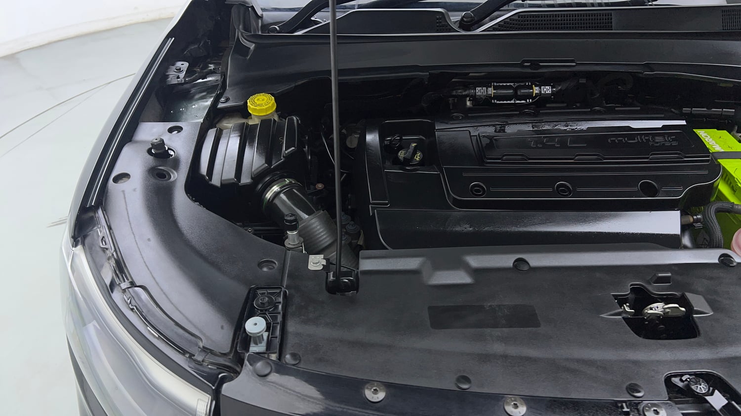 Used 2022 Jeep Compass Model S (O) 1.4 Petrol DCT Petrol Automatic engine ENGINE RIGHT SIDE VIEW