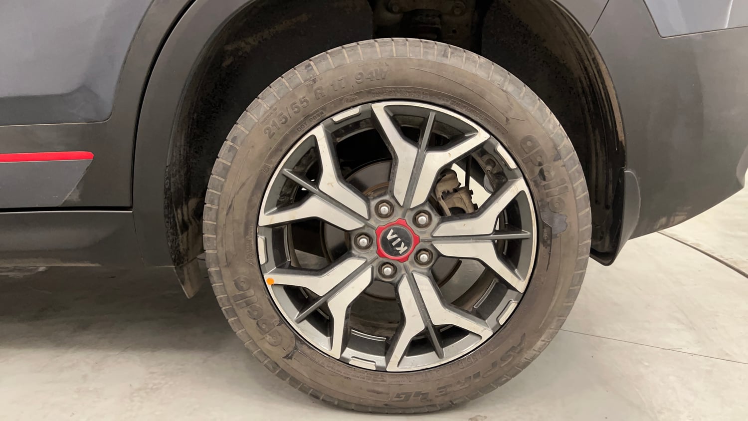 Used 2020 kia Seltos GTX Plus DCT 1.4 Petrol Automatic tyres LEFT REAR TYRE RIM VIEW