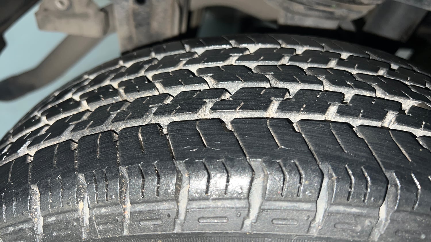 Used 2019 maruti-suzuki Alto K10 VXi (O) AMT Petrol Automatic tyres RIGHT REAR TYRE TREAD VIEW