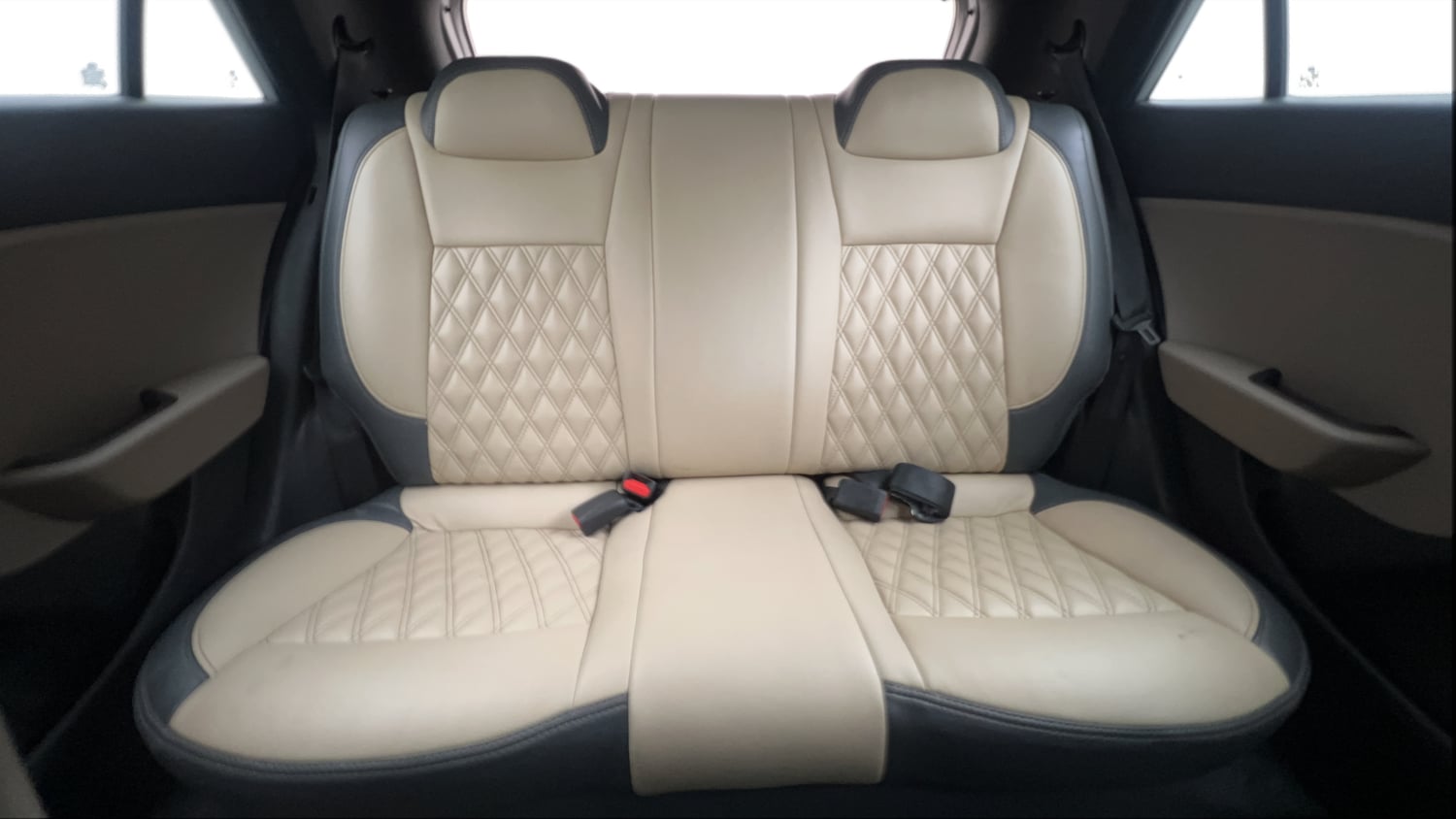 Used 2018 Hyundai Elite i20 Era 1.4 CRDi Diesel Manual interior REAR SEAT CONDITION VIEW