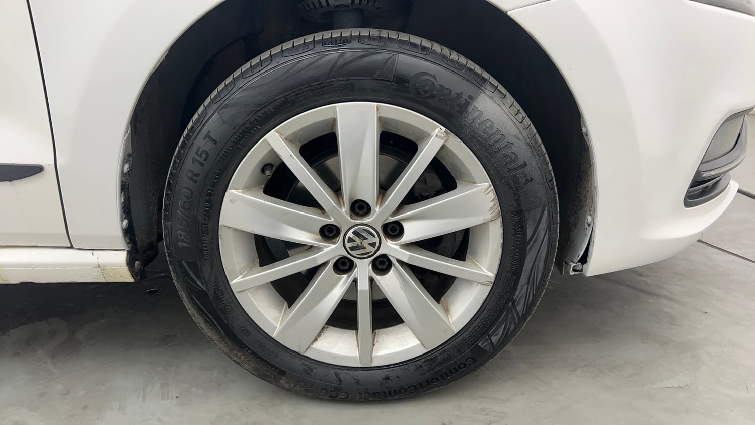 Used 2014 Volkswagen Polo Highline1.2L (P) Petrol Manual tyres RIGHT FRONT TYRE RIM VIEW
