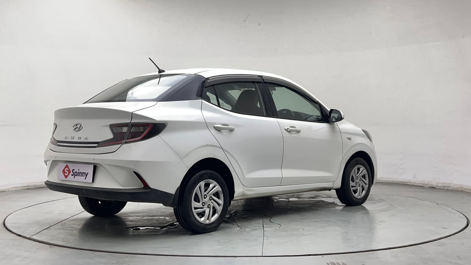 Used 2021 Hyundai Aura S 1.2 CNG Cng Manual exterior RIGHT REAR CORNER VIEW
