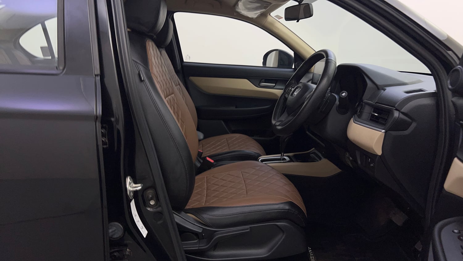 Used 2025 Honda Amaze VX 1.2 Petrol CVT Petrol Automatic interior RIGHT SIDE FRONT DOOR CABIN VIEW