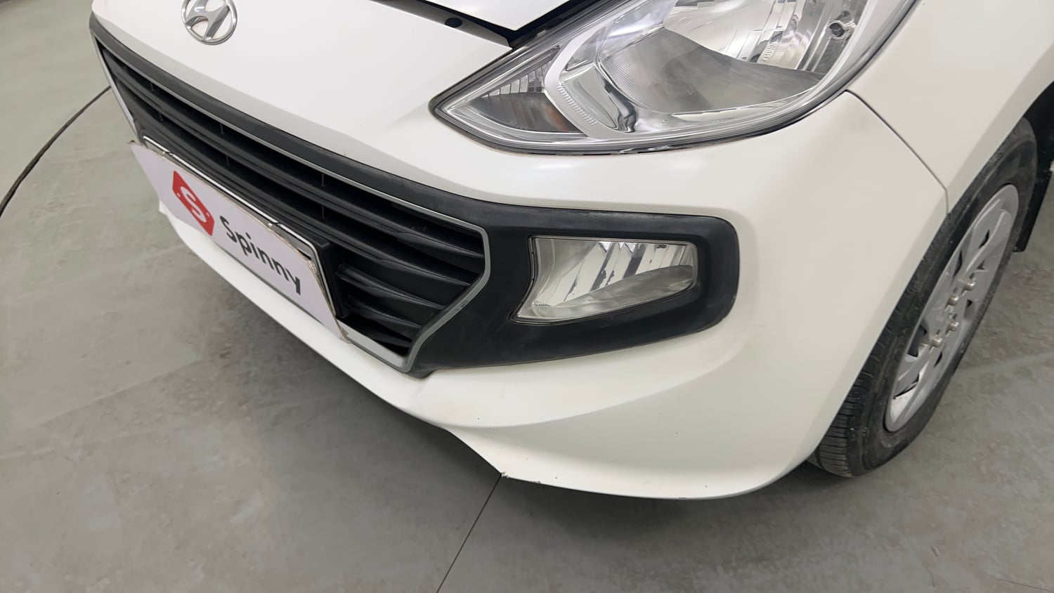 Used 2021 Hyundai Santro Asta Petrol Manual dents MINOR DENT