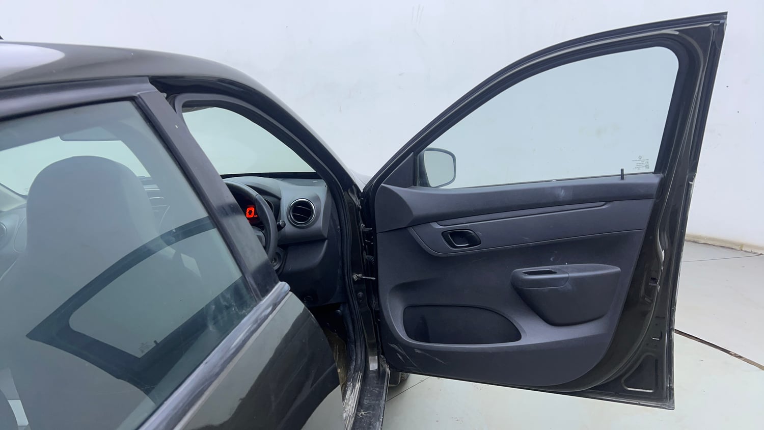 Used 2016 Renault Kwid RXT Petrol Manual interior RIGHT FRONT DOOR OPEN VIEW