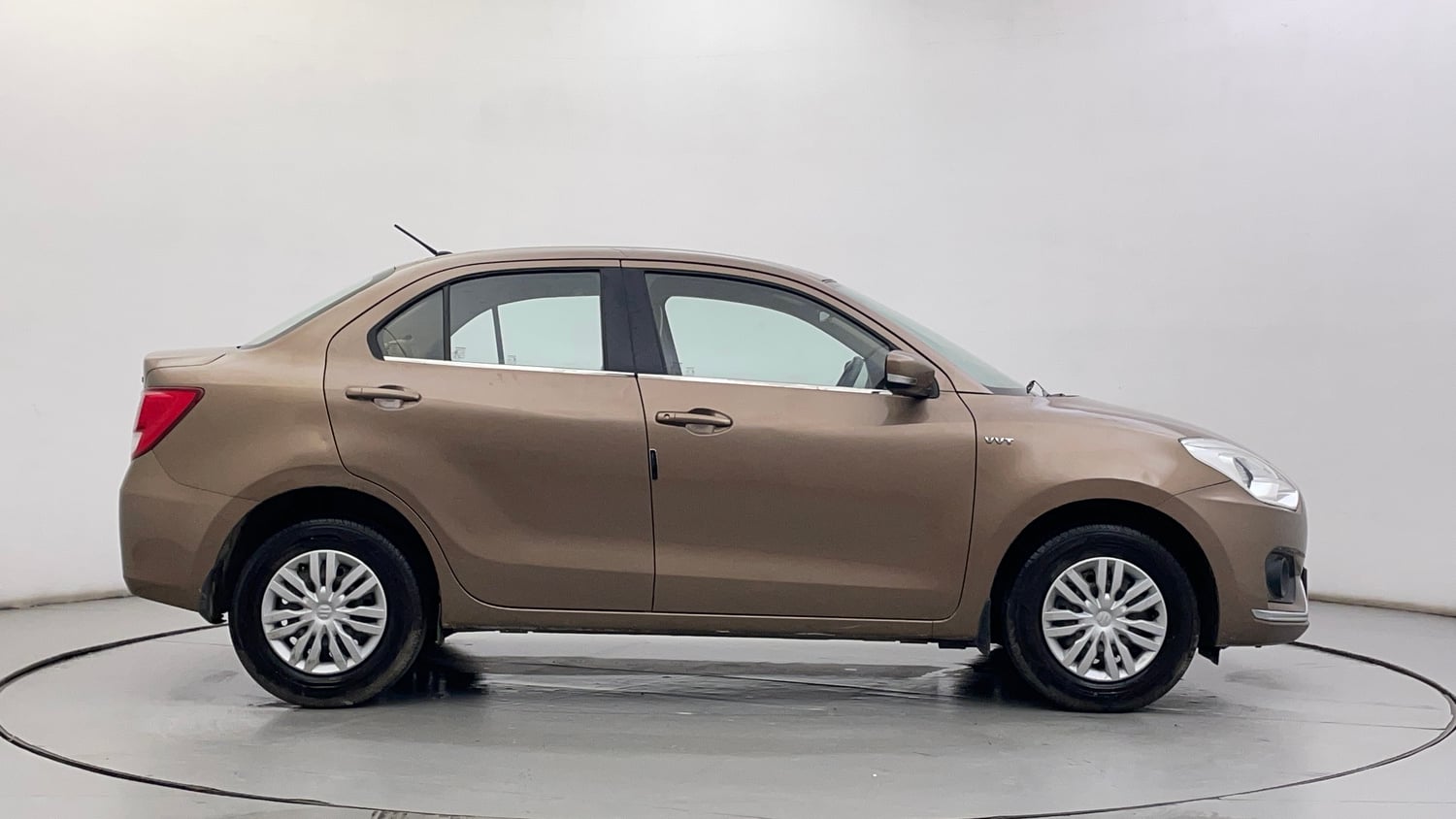 Used 2017 Maruti Suzuki Dzire VXi Petrol Manual exterior RIGHT SIDE VIEW