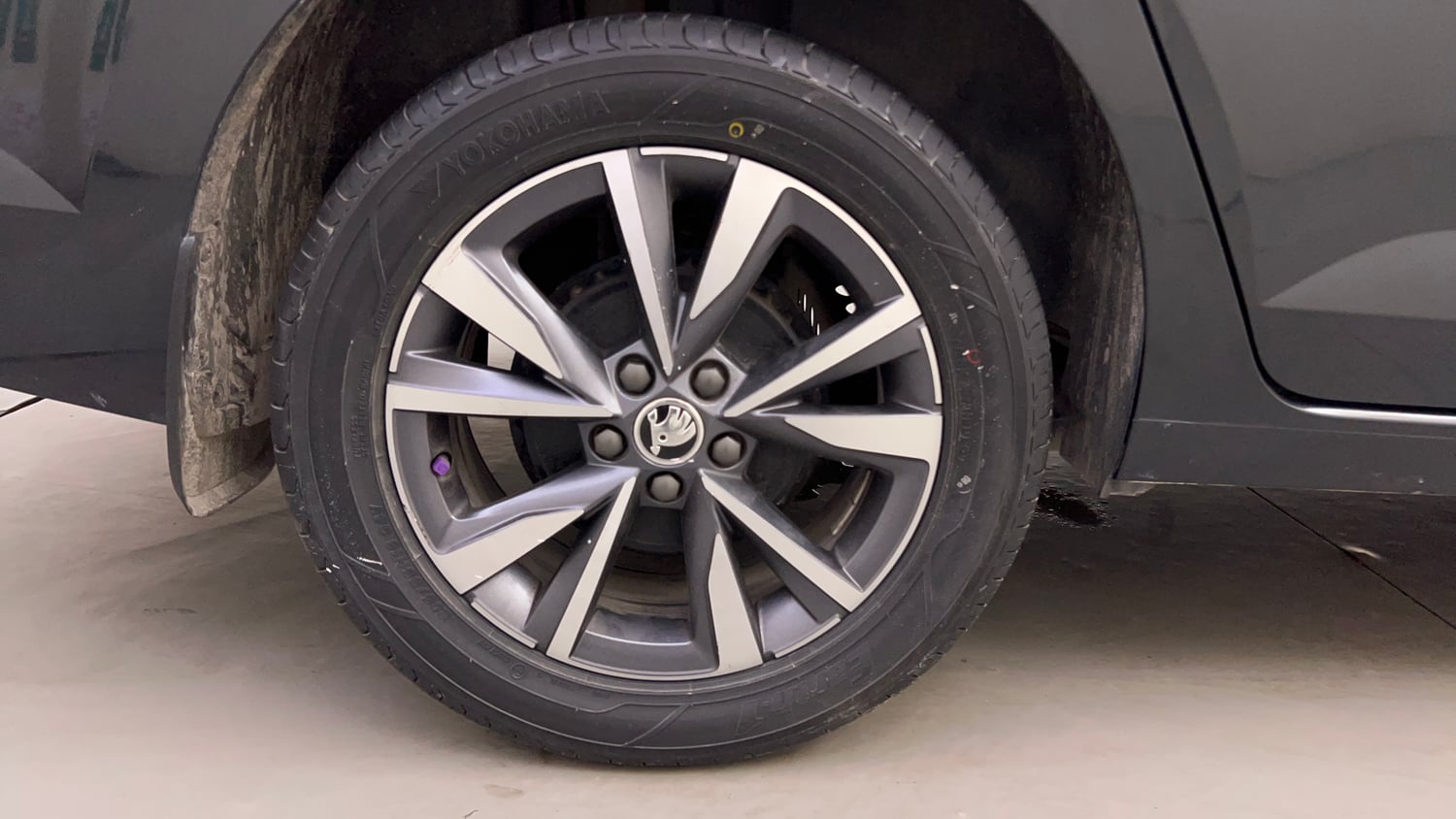Used 2023 Skoda Slavia Style 1.5L TSI DSG Petrol Automatic tyres RIGHT REAR TYRE RIM VIEW