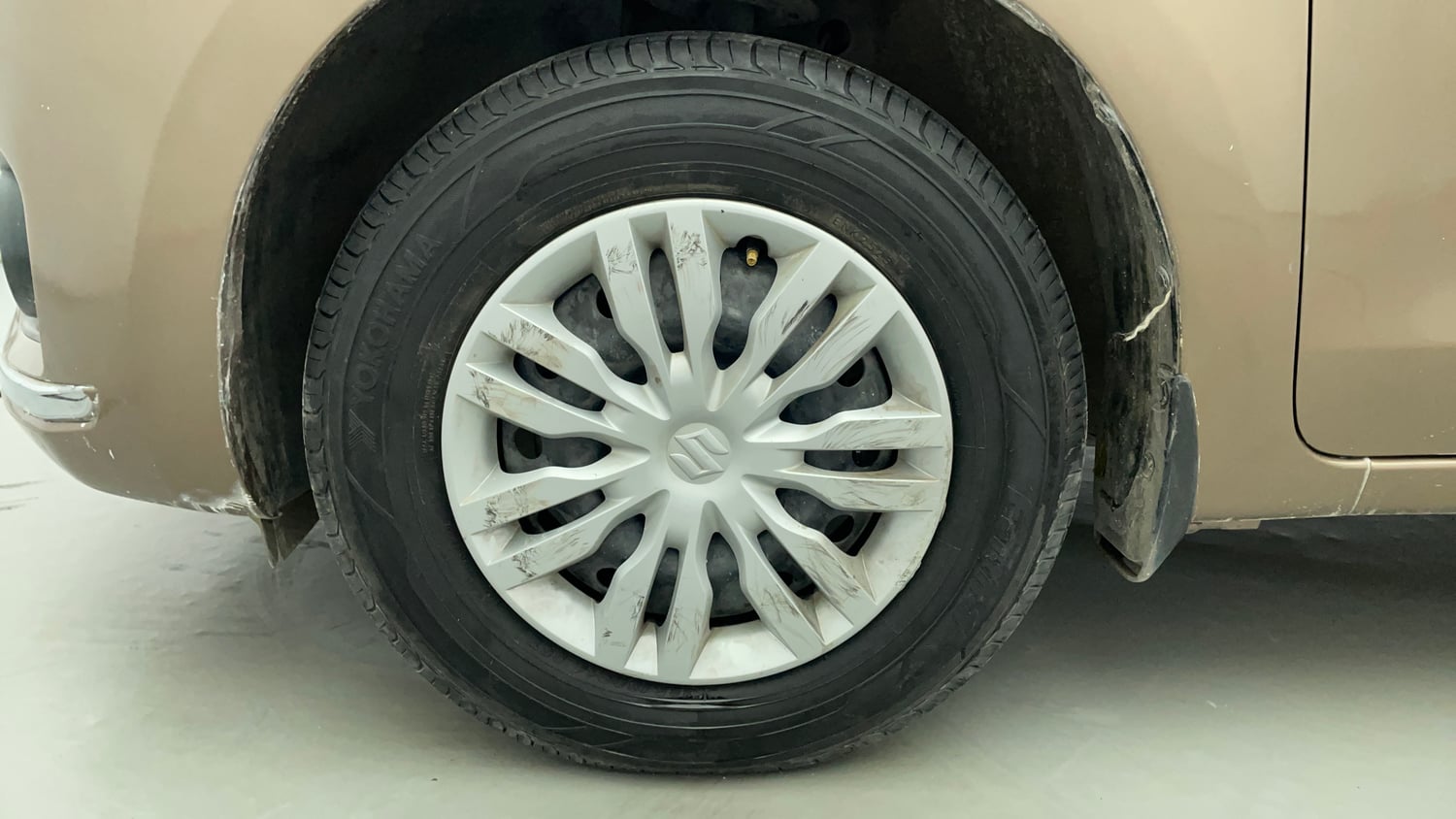 Used 2017 Maruti Suzuki Dzire VXi Petrol Manual tyres LEFT FRONT TYRE RIM VIEW