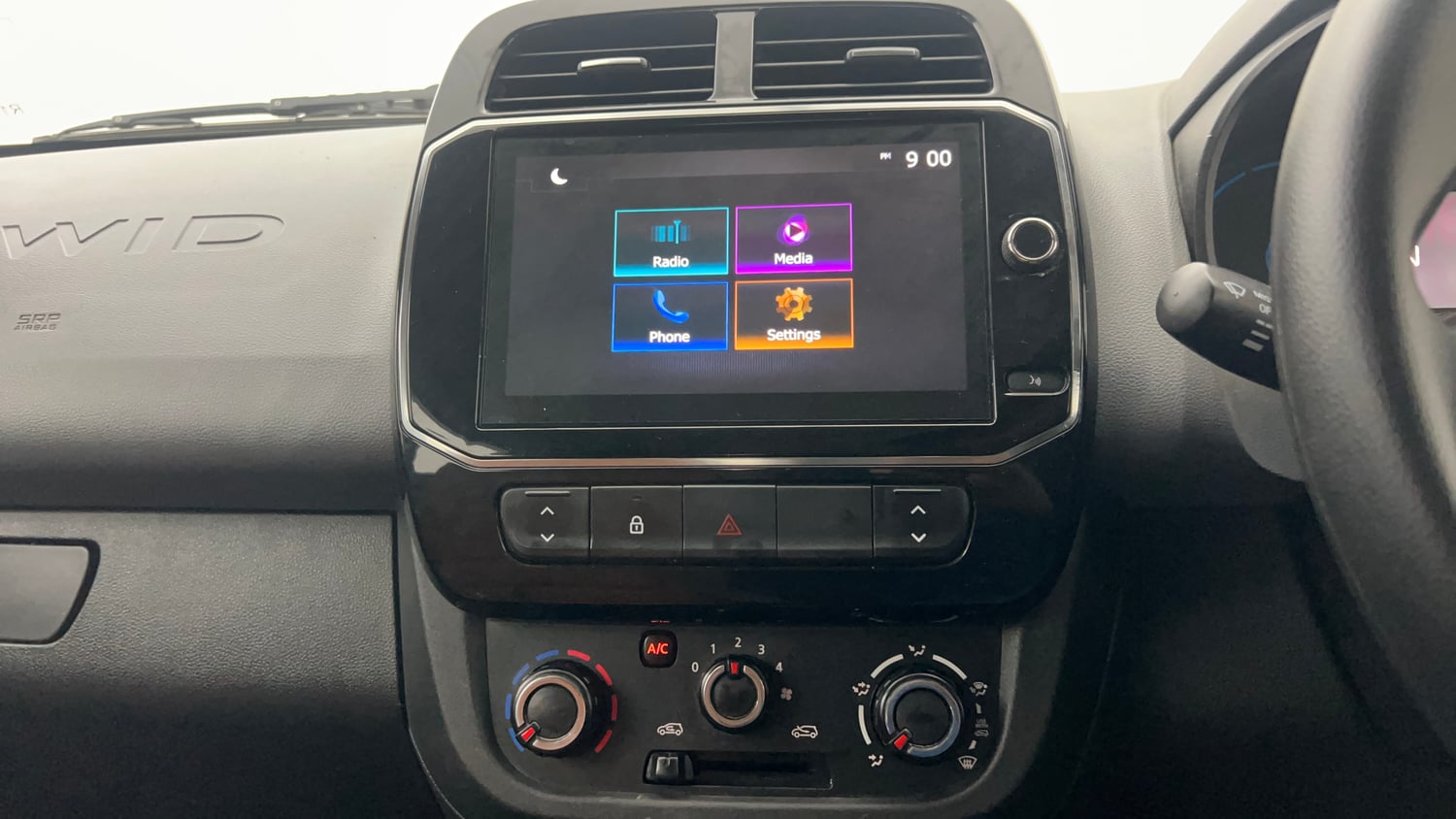 Used 2022 Renault Kwid RXT 1.0 AMT Opt Petrol Automatic interior MUSIC SYSTEM & AC CONTROL VIEW