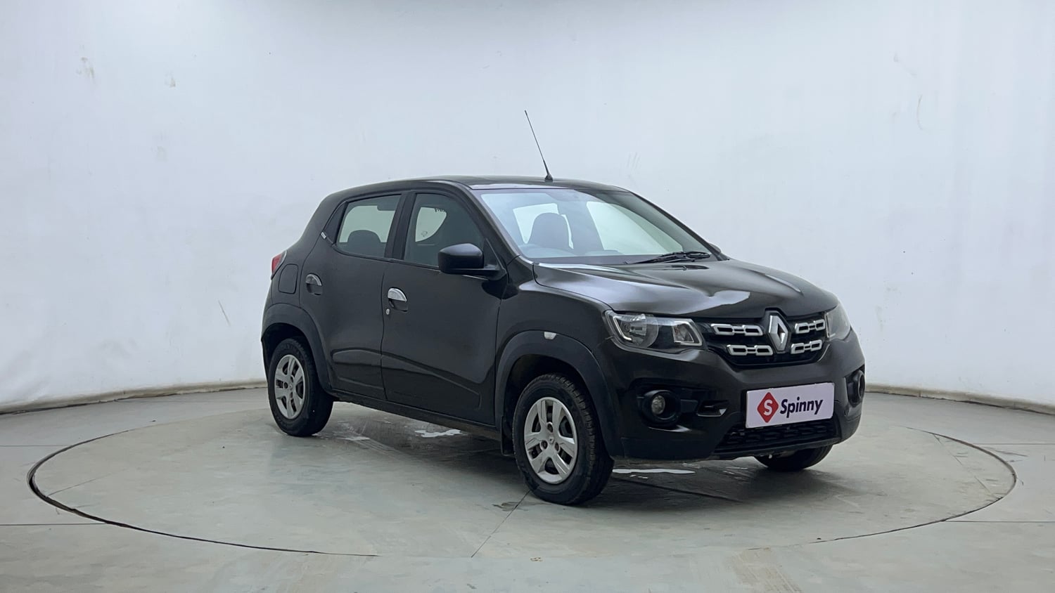 Used 2016 Renault Kwid RXT Petrol Manual exterior RIGHT FRONT CORNER VIEW