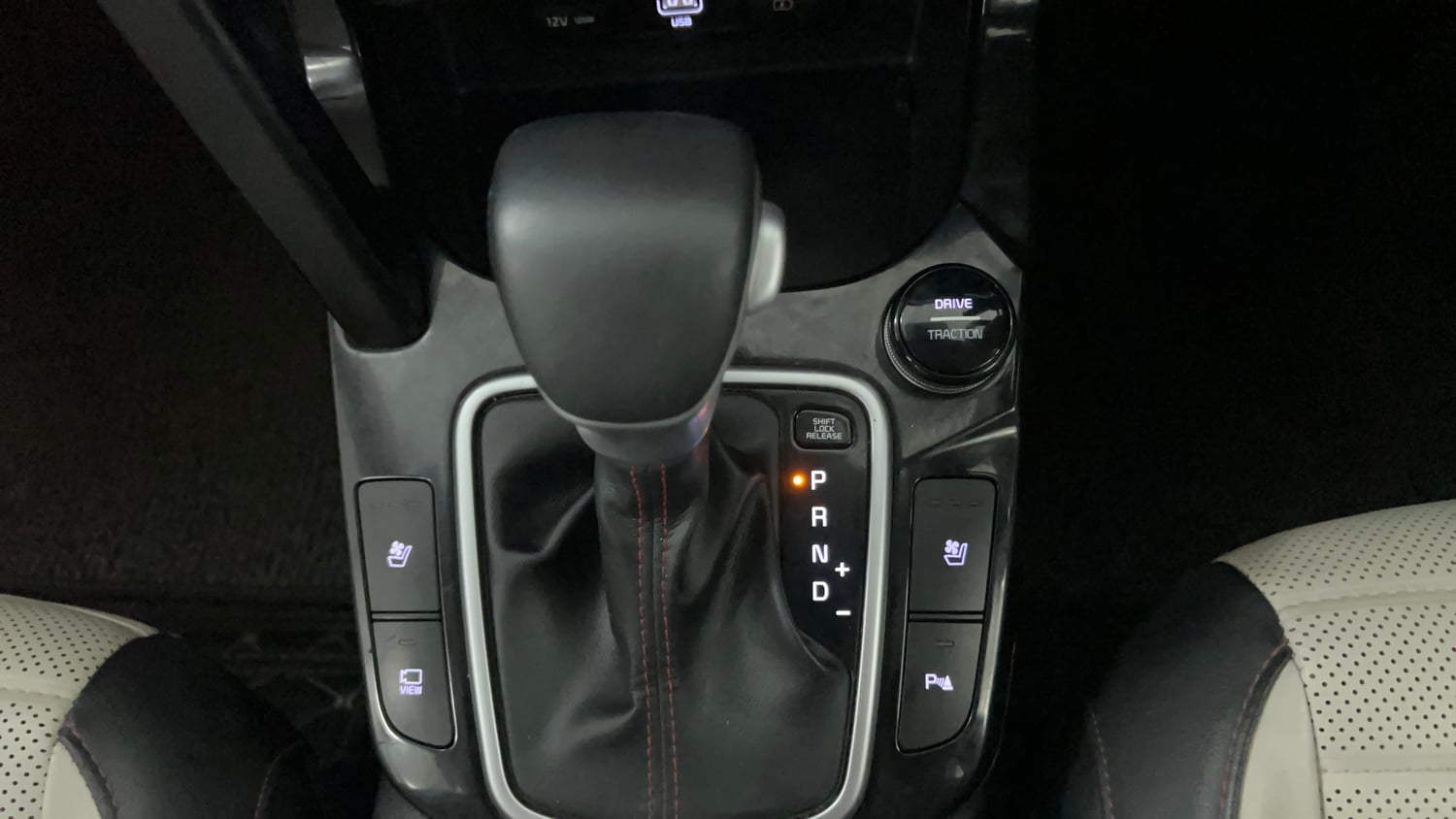 Used 2020 kia Seltos GTX Plus DCT 1.4 Petrol Automatic interior GEAR  KNOB VIEW