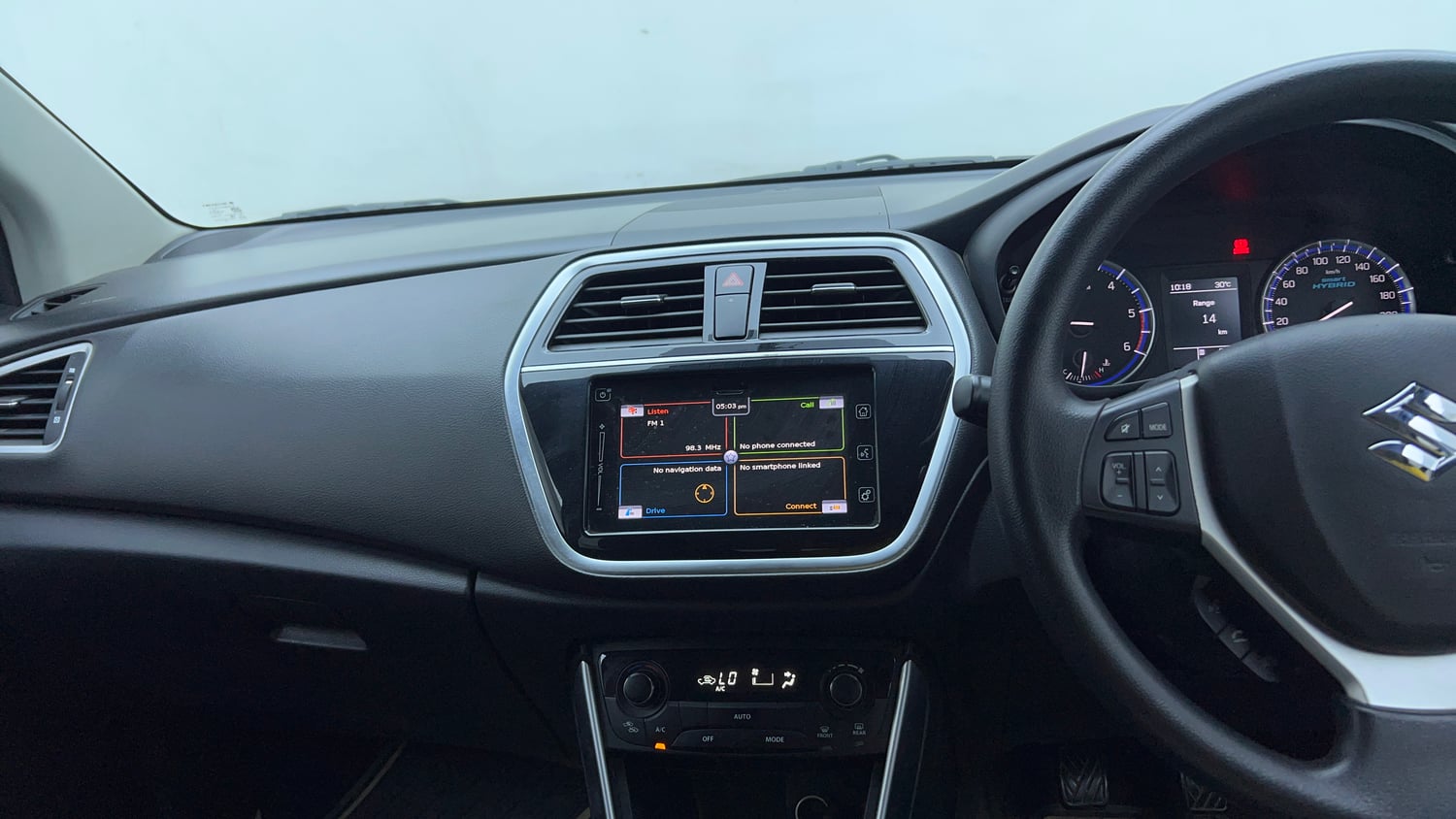 Used 2018 Maruti Suzuki S-Cross Zeta 1.3 Diesel Manual top_features Integrated (in-dash) music system