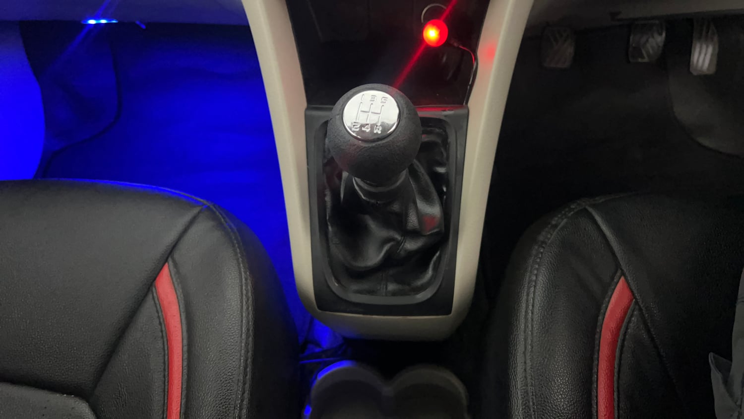 Used 2018 Maruti Suzuki Celerio VXi CNG Cng Manual interior GEAR  KNOB VIEW