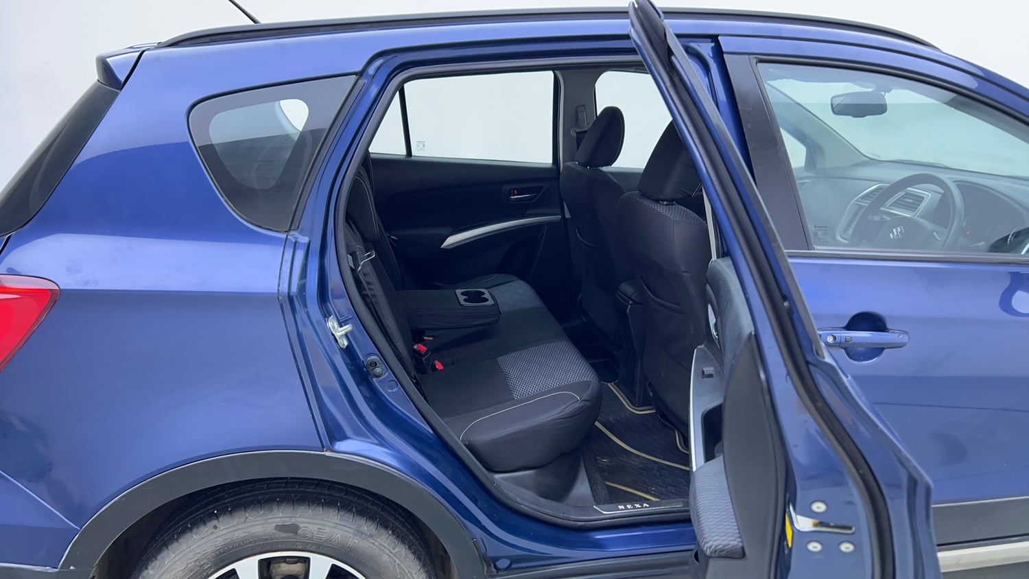 Used 2018 Maruti Suzuki S-Cross Zeta 1.3 Diesel Manual interior RIGHT SIDE REAR DOOR CABIN VIEW