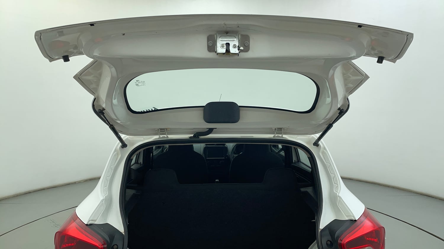 Used 2015 Renault Kwid RXT Petrol Manual interior DICKY DOOR OPEN VIEW