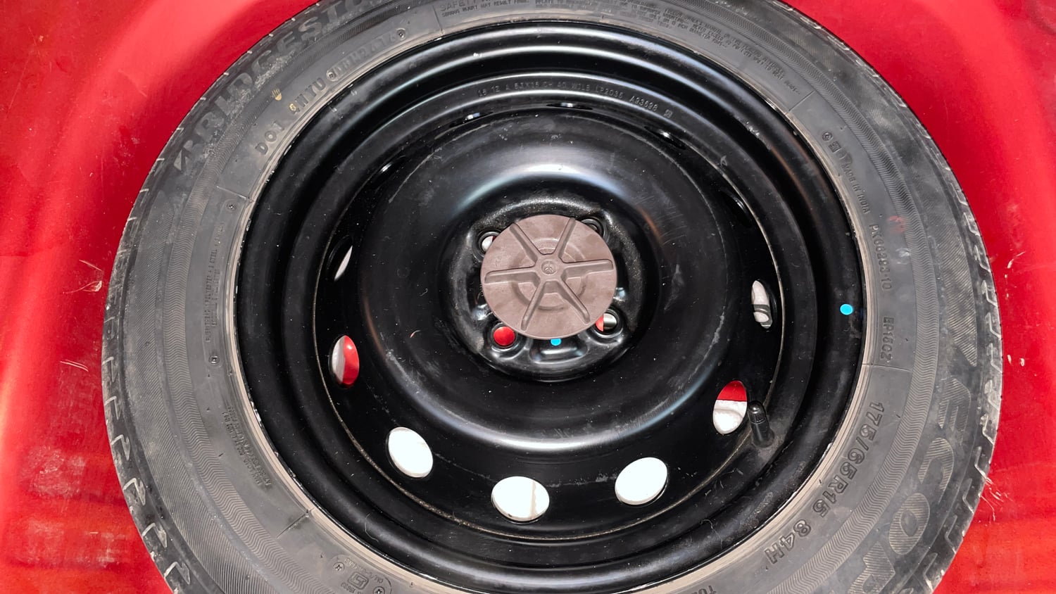 Used 2017 Maruti Suzuki Ignis Zeta 1.2 AMT Petrol Automatic tyres SPARE TYRE VIEW