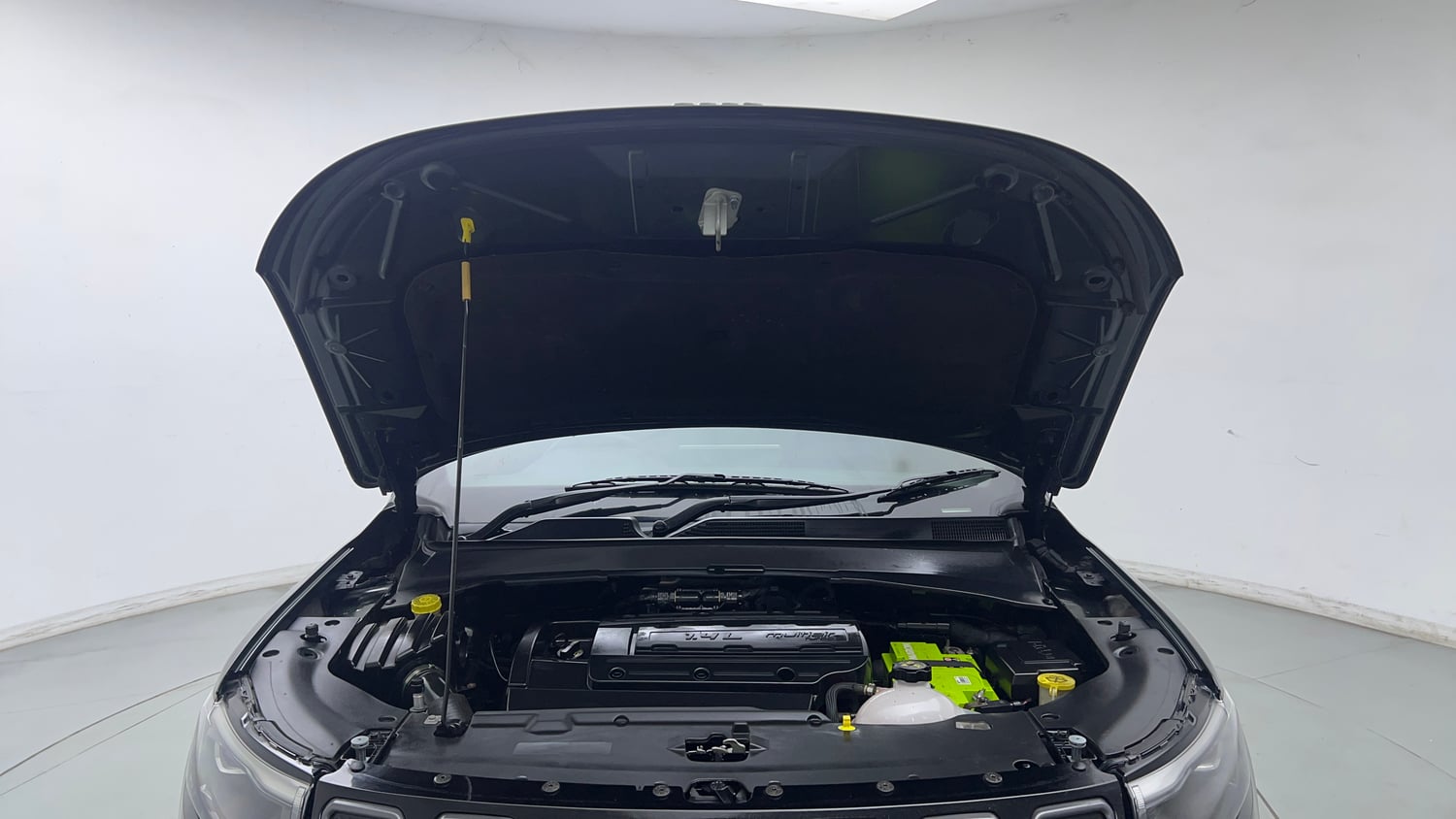Used 2022 Jeep Compass Model S (O) 1.4 Petrol DCT Petrol Automatic engine ENGINE & BONNET OPEN FRONT VIEW