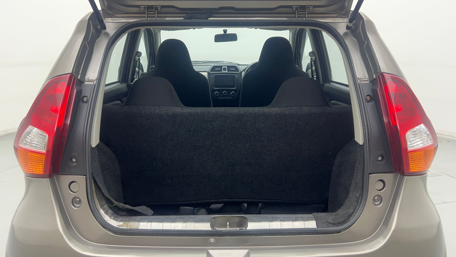 Used 2021 Datsun Redi-GO A Petrol Manual interior DICKY INSIDE VIEW