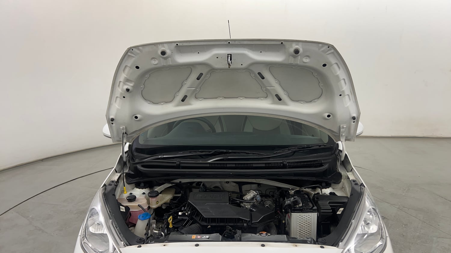 Used 2021 Hyundai Santro Asta Petrol Manual engine ENGINE & BONNET OPEN FRONT VIEW