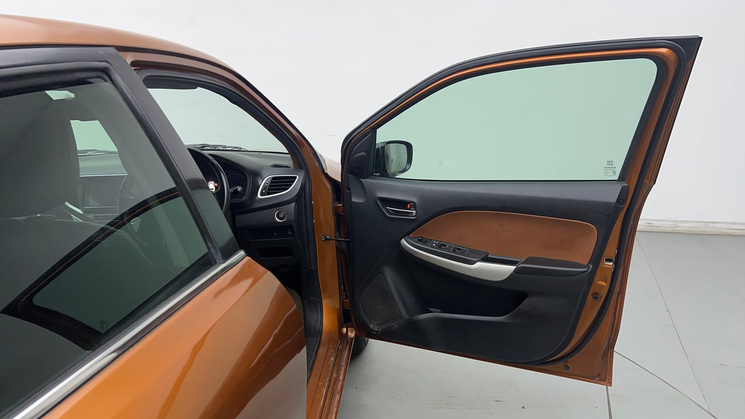 Used 2016 Maruti Suzuki Baleno Alpha 1.2 Petrol Manual interior RIGHT FRONT DOOR OPEN VIEW