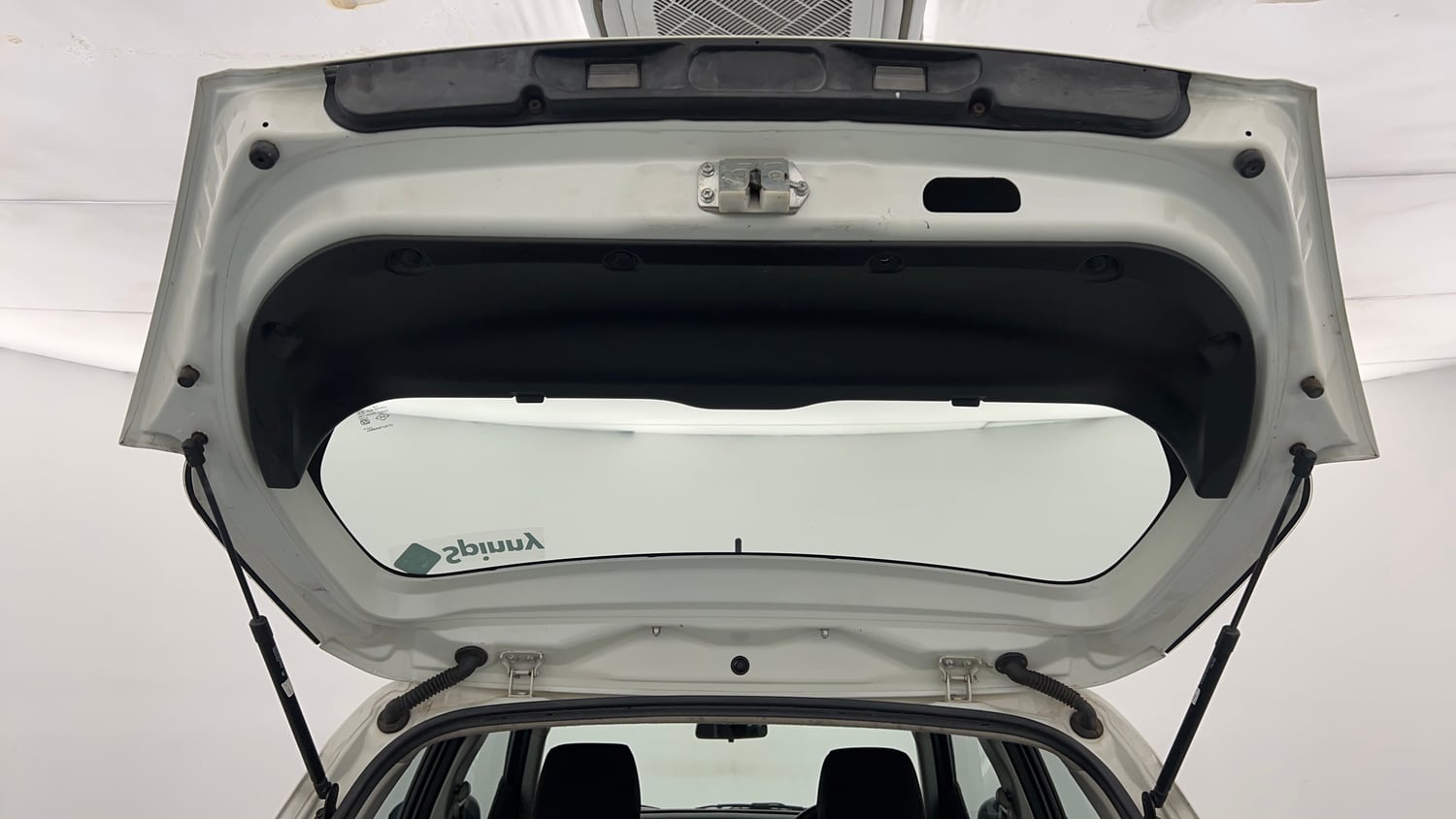 Used 2016 Maruti Suzuki Swift VDi Diesel Manual interior DICKY DOOR OPEN VIEW