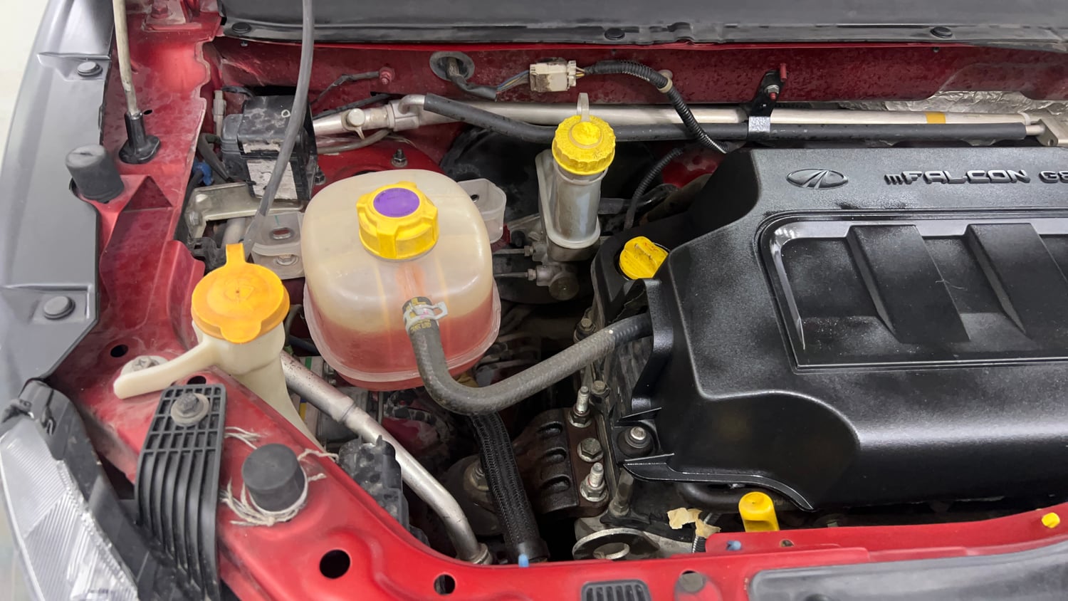 Used 2018 Mahindra KUV100 NXT K8 6 STR Petrol Manual engine ENGINE RIGHT SIDE VIEW