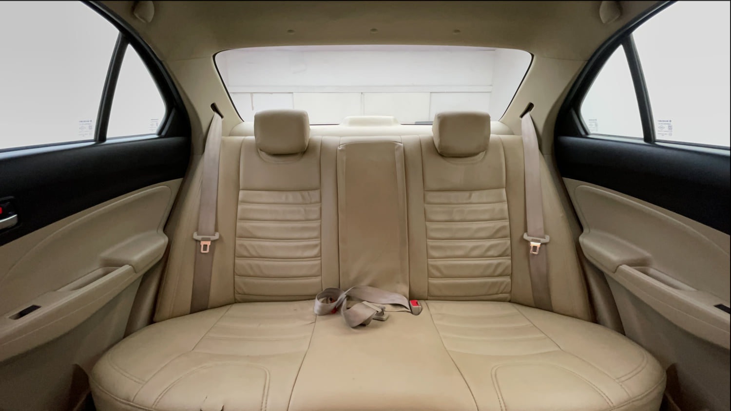 Used 2017 Maruti Suzuki Dzire VXi Petrol Manual interior REAR SEAT CONDITION VIEW