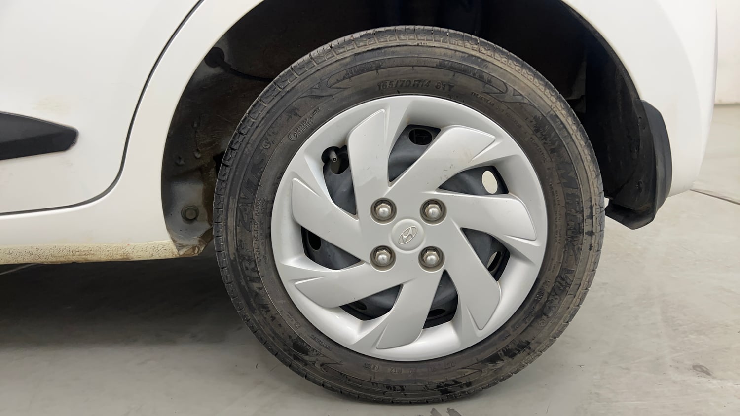 Used 2021 Hyundai Santro Asta Petrol Manual tyres LEFT REAR TYRE RIM VIEW