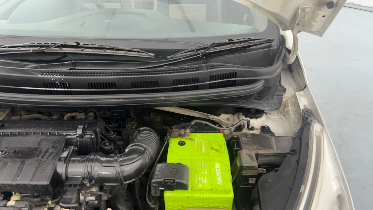Used 2018 Hyundai Grand i10 Sportz (O) U2 1.2 CRDi Diesel Manual engine ENGINE LEFT SIDE HINGE & APRON VIEW