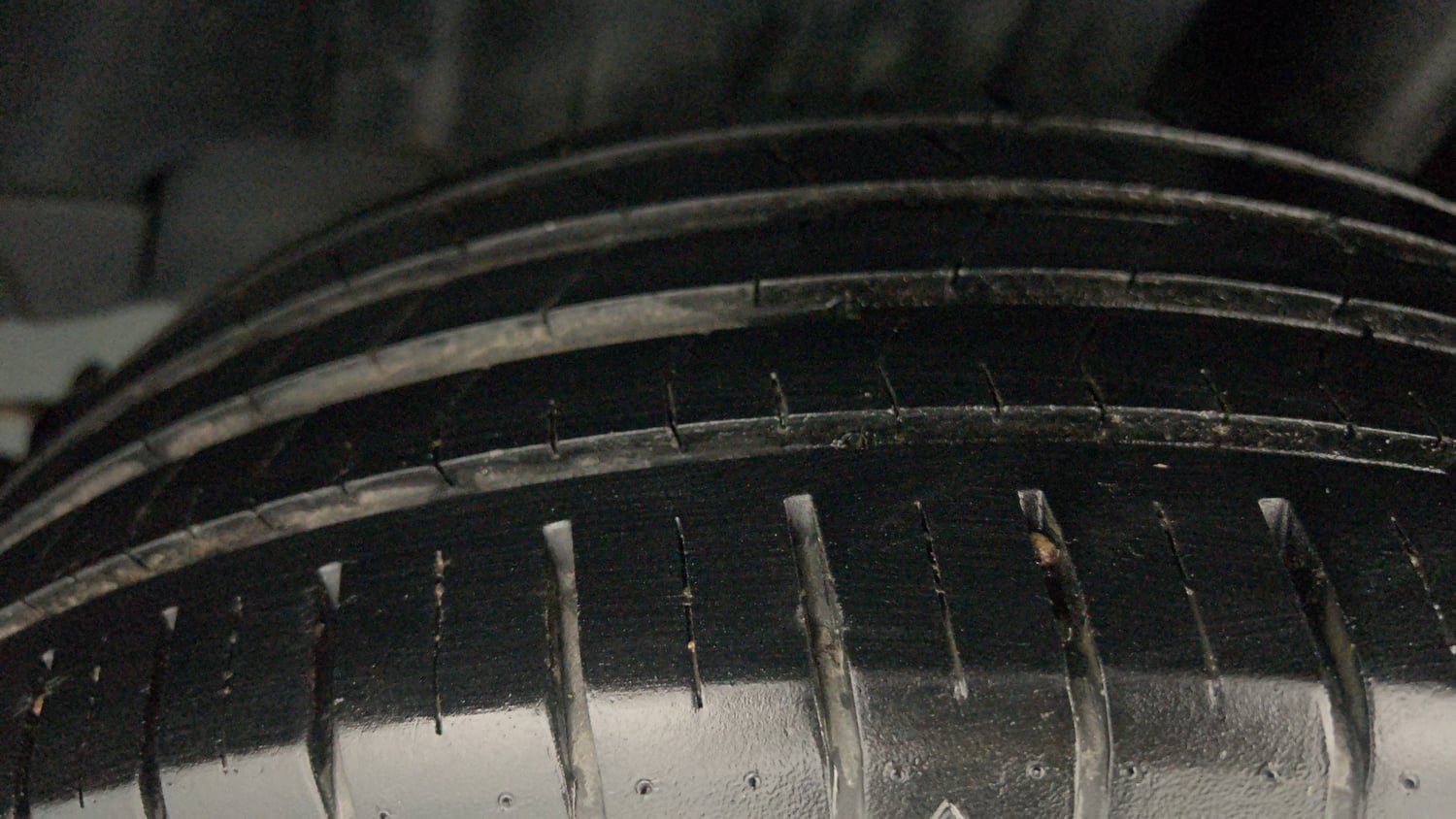 Used 2024 Toyota Glanza V AMT Petrol Automatic tyres LEFT REAR TYRE TREAD VIEW