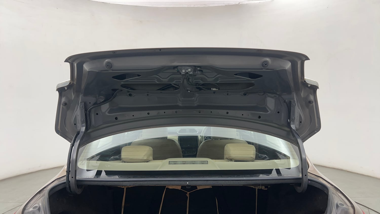 Used 2017 Maruti Suzuki Dzire ZXi Petrol Manual interior DICKY DOOR OPEN VIEW