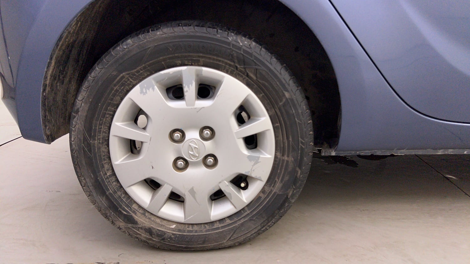 Used 2013 Hyundai i20 Era 1.2 Petrol Manual tyres RIGHT REAR TYRE RIM VIEW