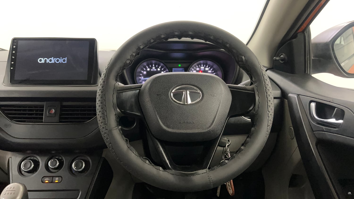 Used 2018 Tata Nexon XE Petrol Manual interior STEERING VIEW