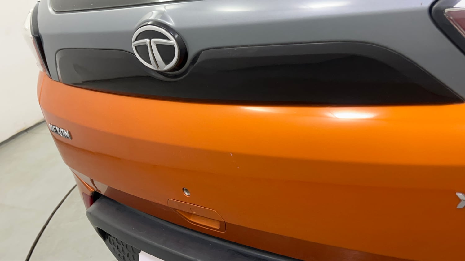 Used 2018 Tata Nexon XE Petrol Manual dents MINOR SCRATCH