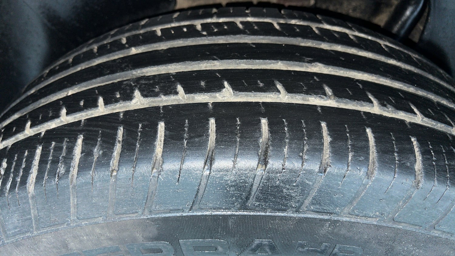 Used 2023 Tata Harrier XT Plus Diesel Manual tyres RIGHT REAR TYRE TREAD VIEW