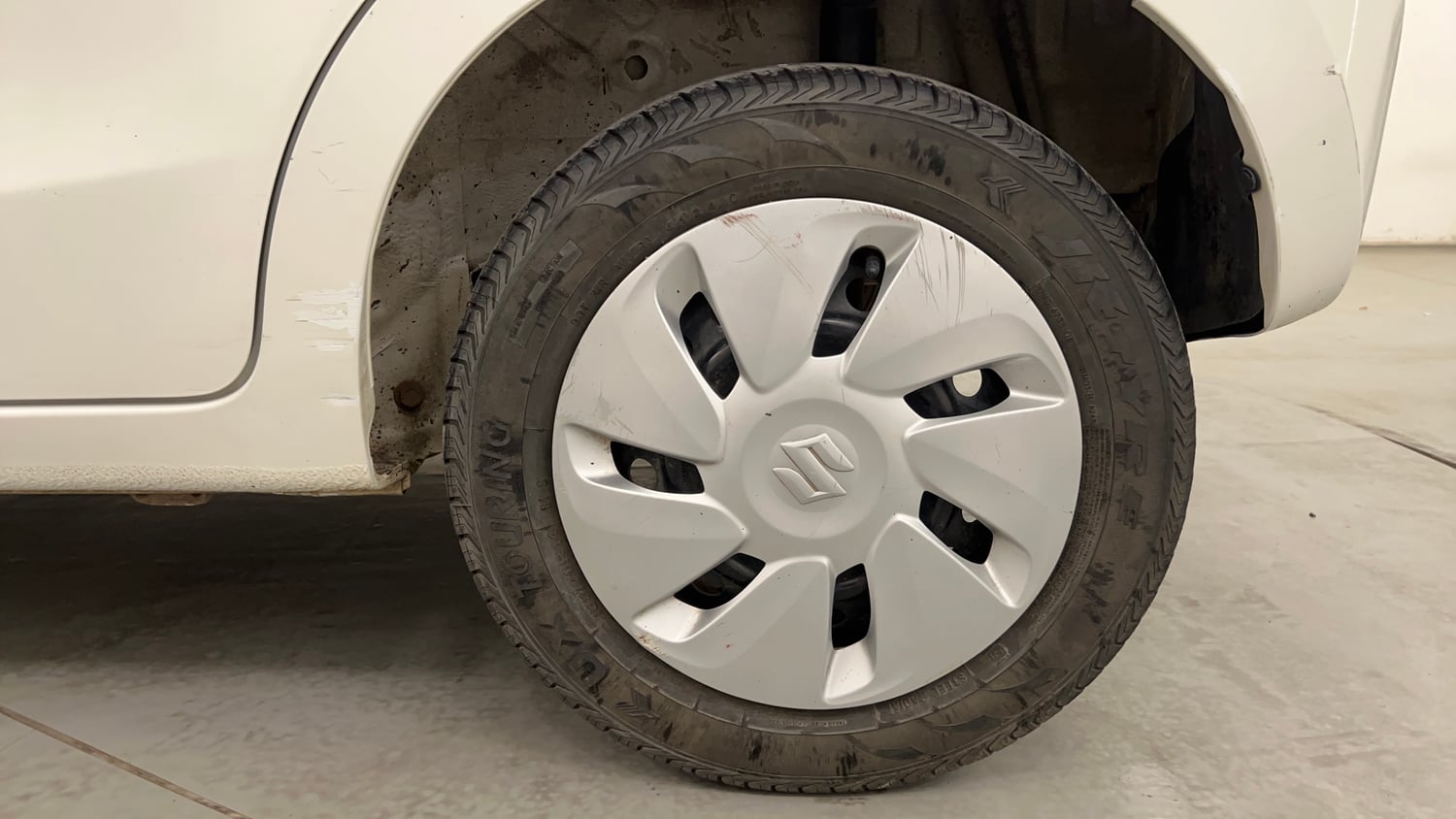 Used 2017 Maruti Suzuki Celerio VXi AMT Petrol Automatic tyres LEFT REAR TYRE RIM VIEW